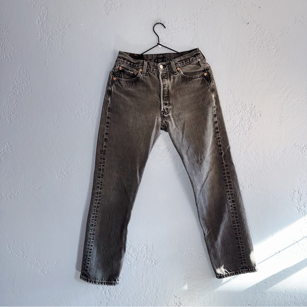 Levi’s 501 90s Vintage grunge faded Jeans Size 30/ 27” - Picture 2 of 13
